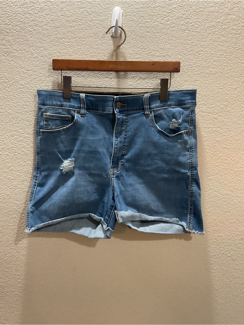 Denim Roll-Cuff Distressed Women's Shorts - Light Blue